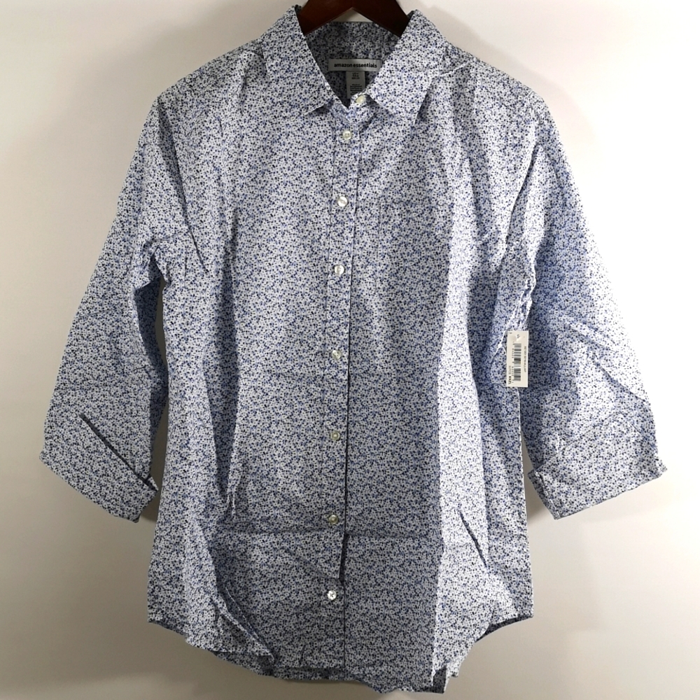 NWT Women's Amazon Essentials 3/4 Cuff Sleeve, Floral Design Blue & White, Small